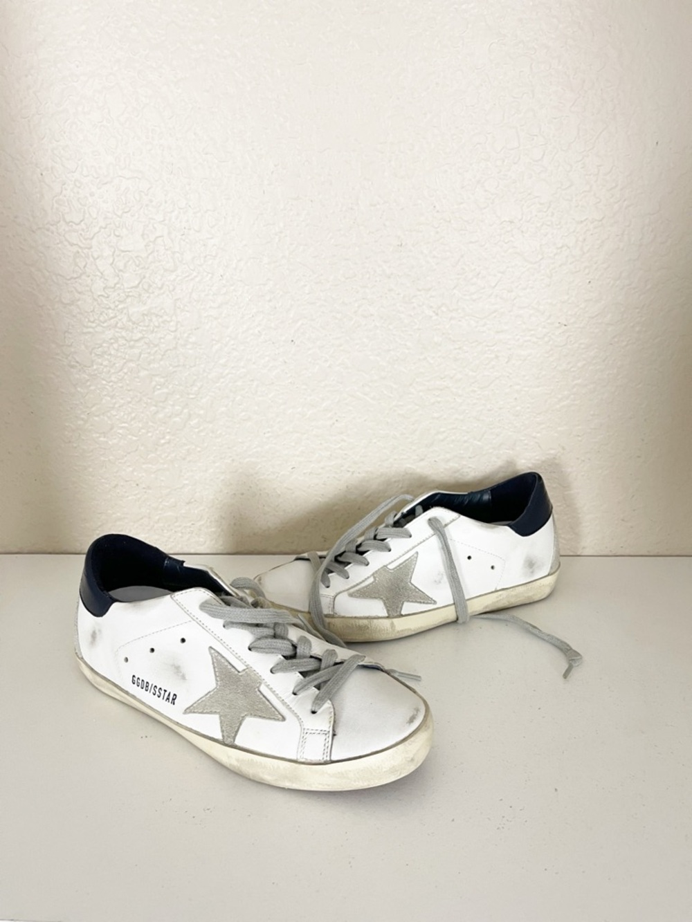 Golden Goose Superstar White Leather Sneaker with Grey Star - Picture 2 of 15
